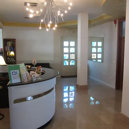 מלון Castellani 3*